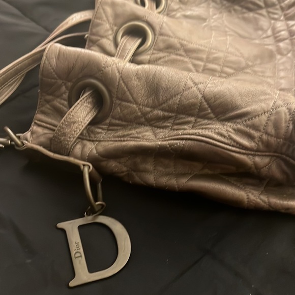 Handbag - Picture 3 of 7